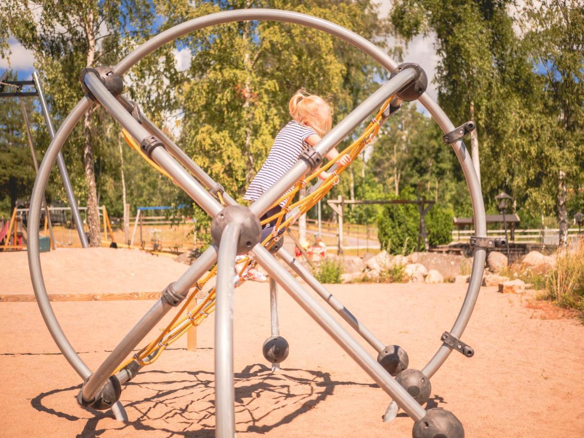 Bjoerkbackens Stugby I Vimmerby Luaran gambar