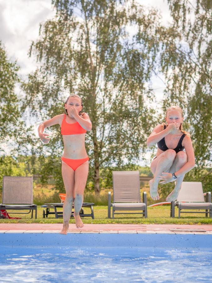 Bjoerkbackens Stugby I Vimmerby Luaran gambar